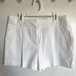 Dress style women’s shorts with pleated accent